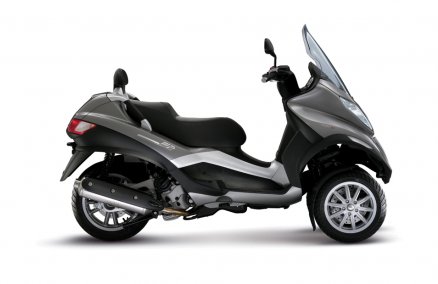 Piaggio 400ie